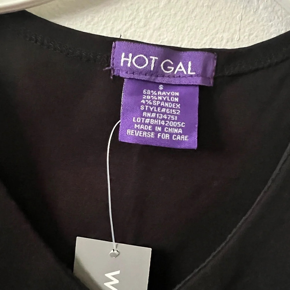 Hot Gal NWT classic black Crop Top - small - Picture 4 of 4